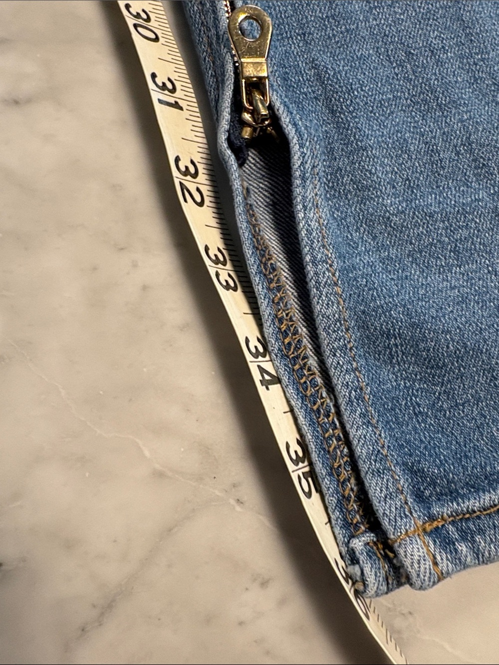 Frame jeans. - Picture 3 of 6